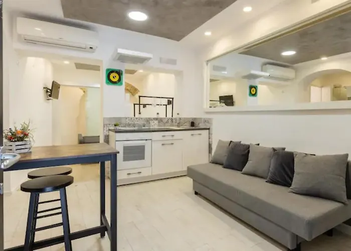 Wine Apartment FICO